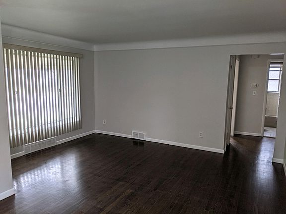 4th image of 21525 Arrowhead St