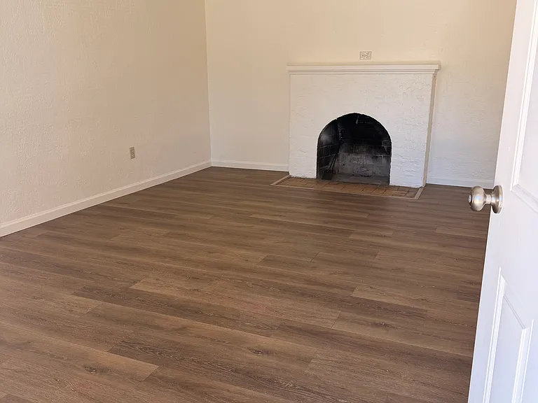 1450 Bristol Ave — Photo 12