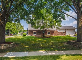 331 El Paso Ln, Carol Stream, IL