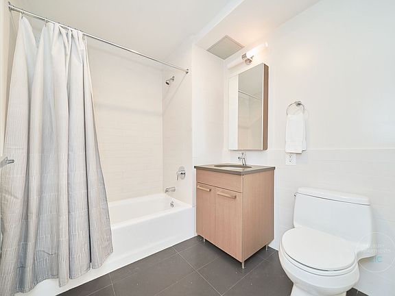 4th image of 12-15 Broadway #155