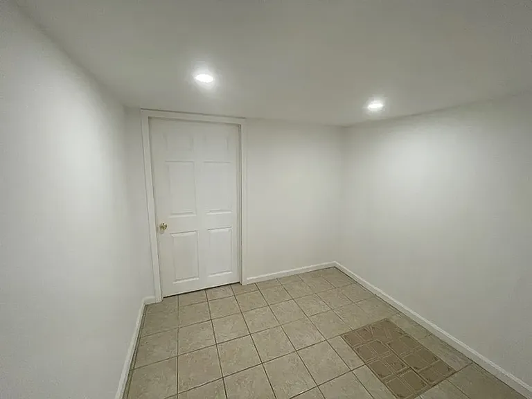 157A Maspeth Ave #1 — Photo 3