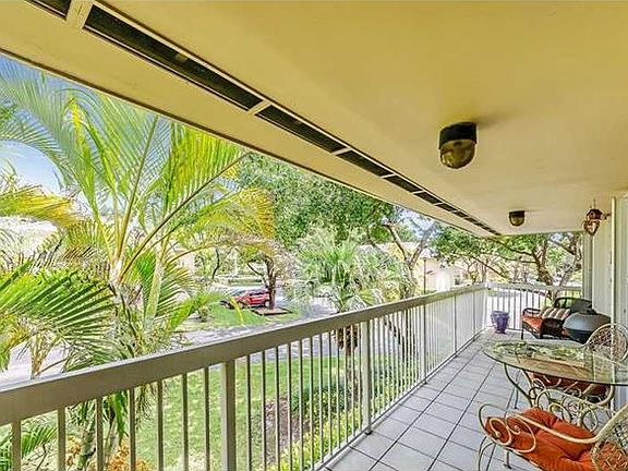 4th image of 4710 NW 102nd Ave #20322