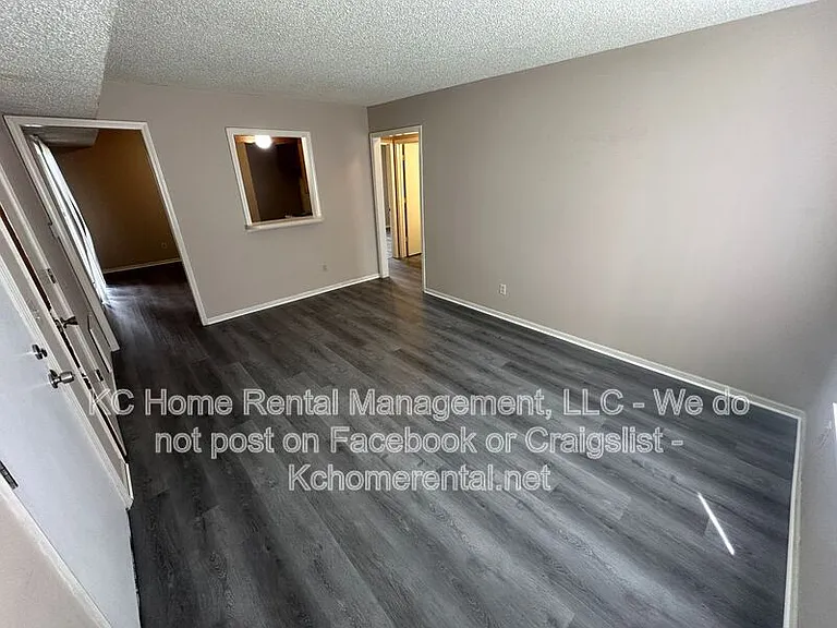 838 Saddlewood St #B — Photo 3