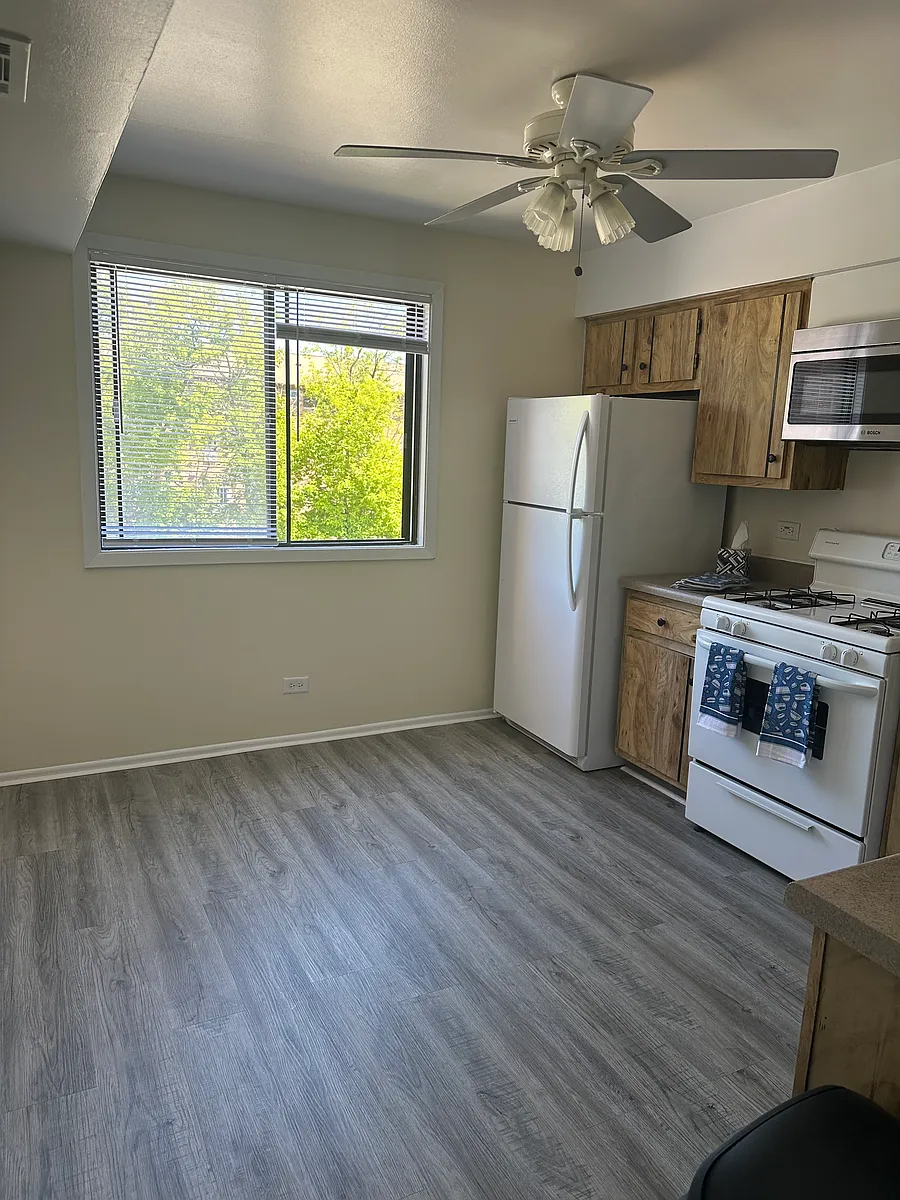 Building Photo - 1352 E Ports O Call Dr #1S