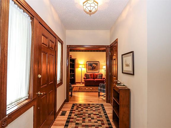 3rd image of 505 Vincent Ct