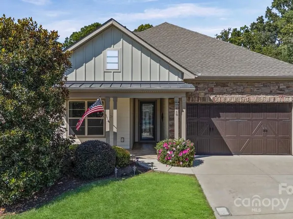 448 Flat Rock Dr, Denver, NC 28037