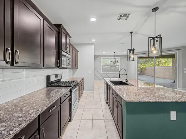 1041 W GLEN CANYON Drive, San Tan Valley, AZ 85140