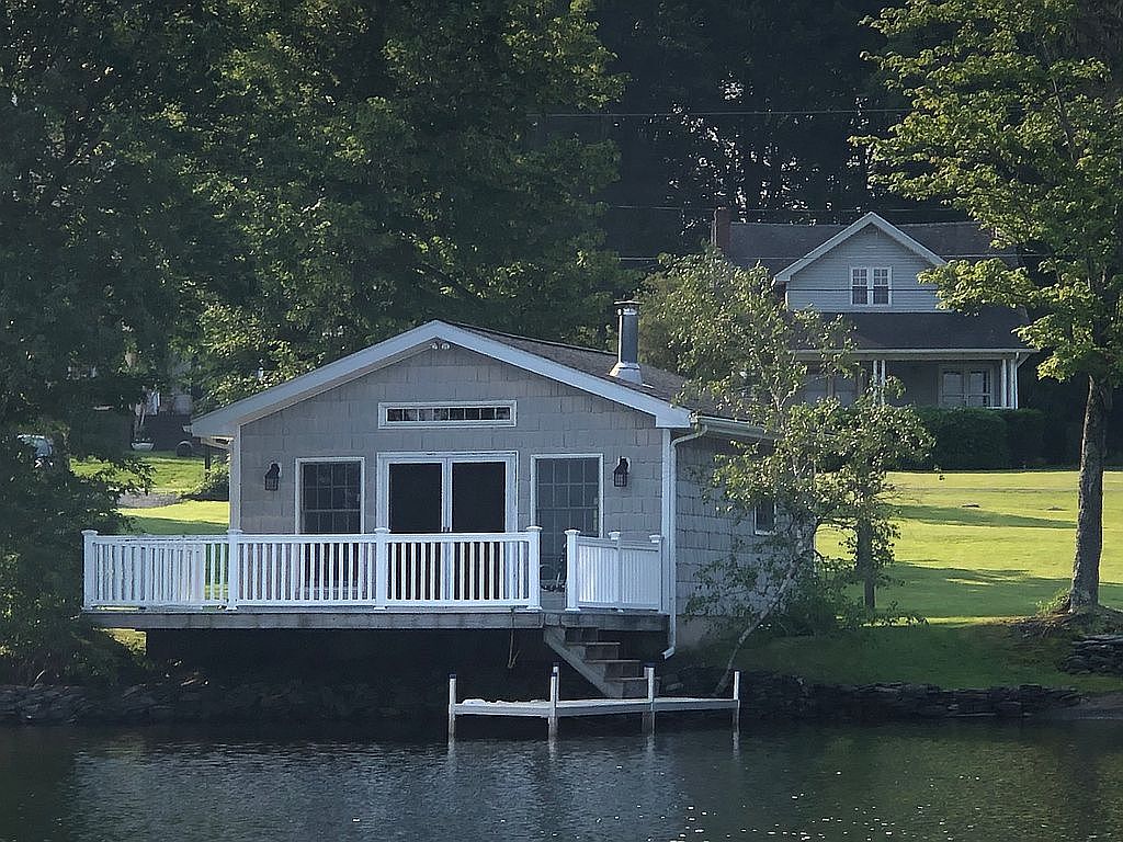 1093 Crystal Lake Blvd, Fell, PA 18407 Zillow