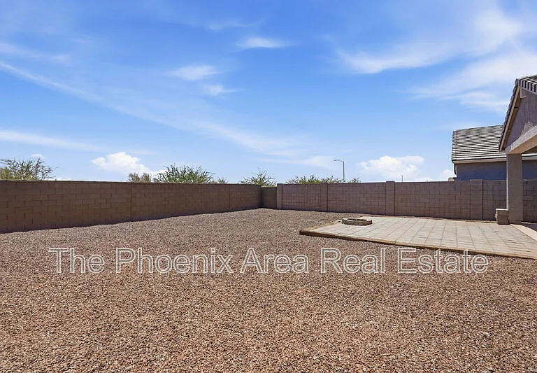 2761 W Seaver Ave — Photo 37