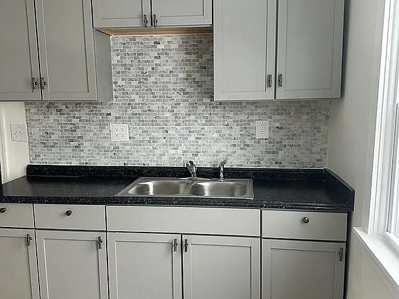 3rd image of 3741 E 154th St