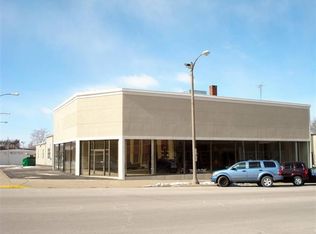 120 N Broad St, Galesburg, IL 61401