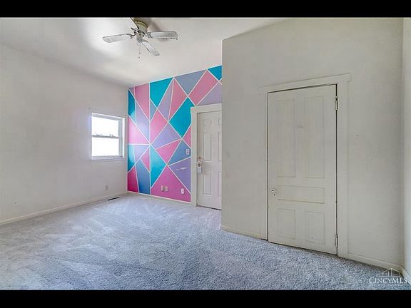 4th image of 611 Tafel St