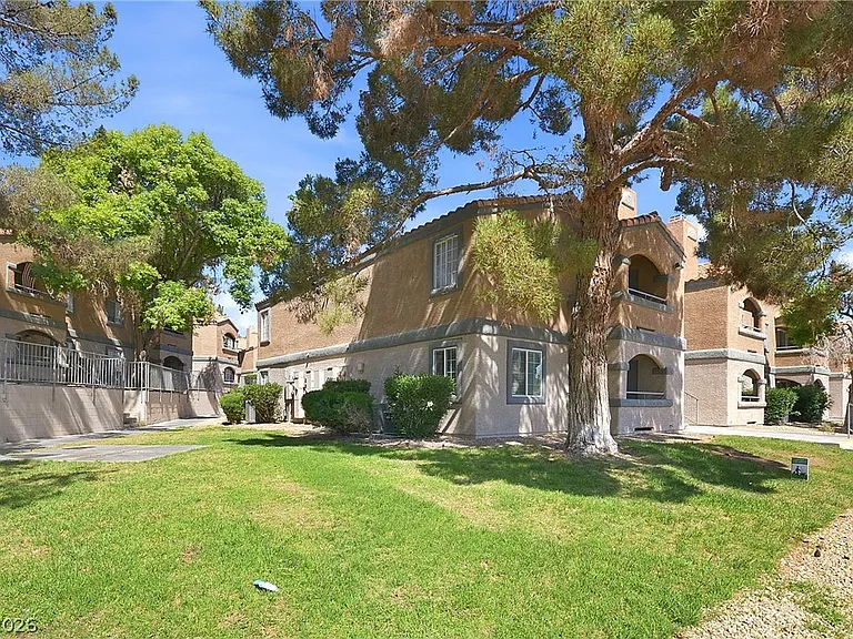 220 Mission Catalina Ln #207 — Photo 5