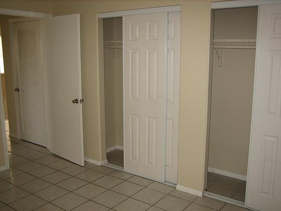 4th image of 195 NE 40th St