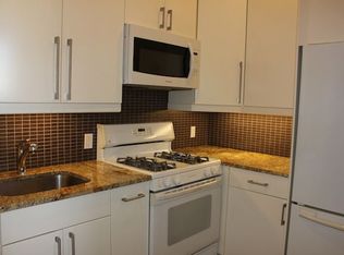 6281 60th St #2, Ridgewood, NY 11385