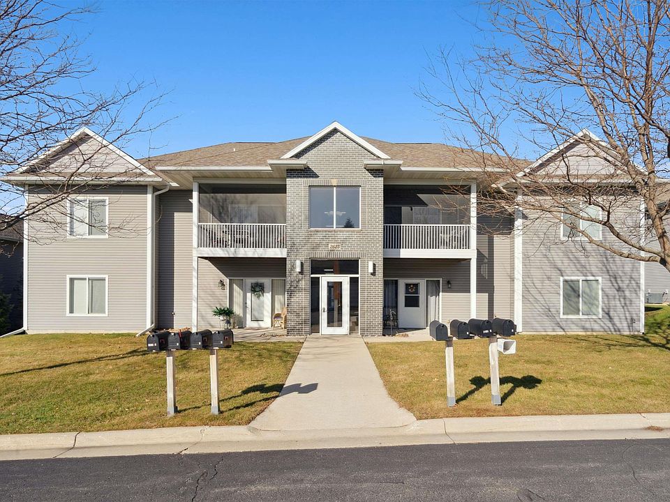1st image of 2625 Orchard Dr Unit 4