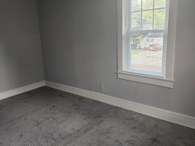 3701 Greenway Ct E — Photo 6