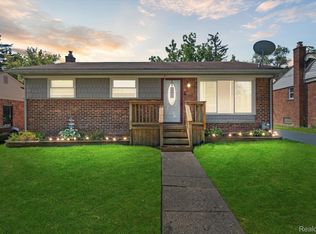 1122 Maurer Ave, Pontiac, MI 48342