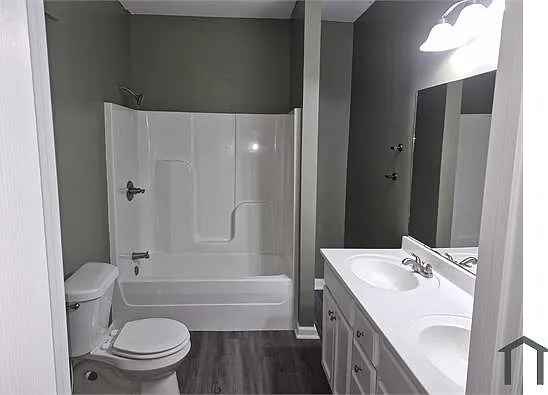 612 Heather Ln — Photo 8