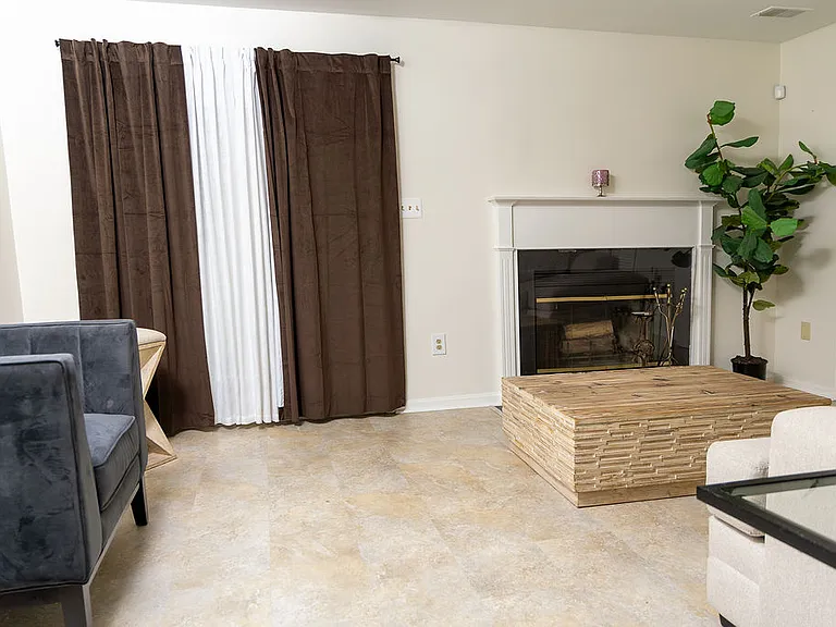 16015 Elegant Ct — Photo 3