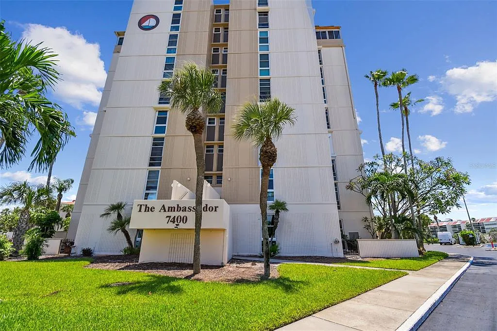 2 bed, 2.0 bath, 1300 sqft, $3,200 — Photo 3