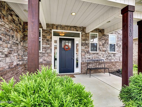 3rd image of 11318 Orvis Ln