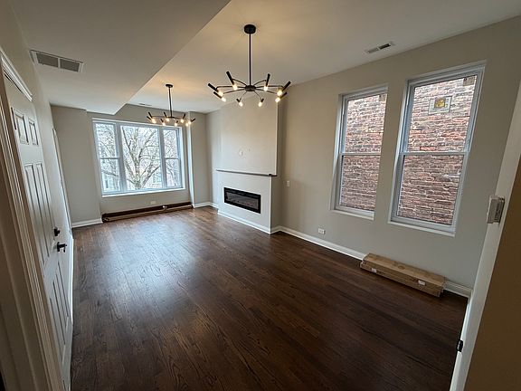 2nd image of 1936 S Trumbull Ave Unit 2