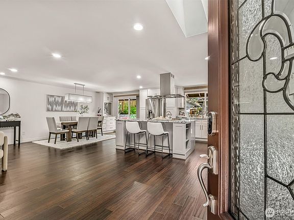 5th image of 17228 NE 85th Place