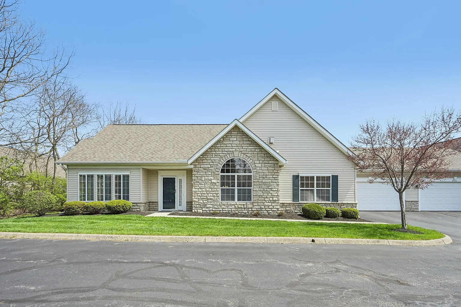 4917 Ashleigh Dr photo 1