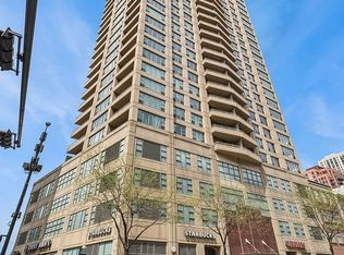 200 N Jefferson St APT 1002, Chicago, IL 60661