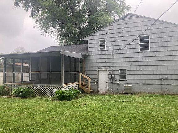 3rd image of 1614 Baxter Dr