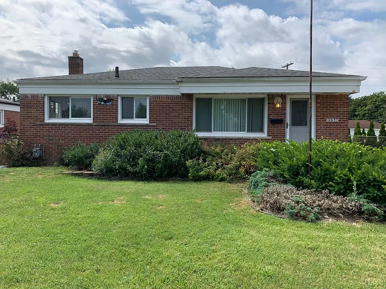 33381 Florence St — Photo 1
