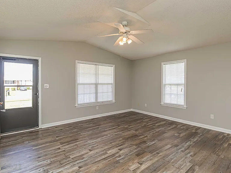 1208 Franklin St — Photo 4