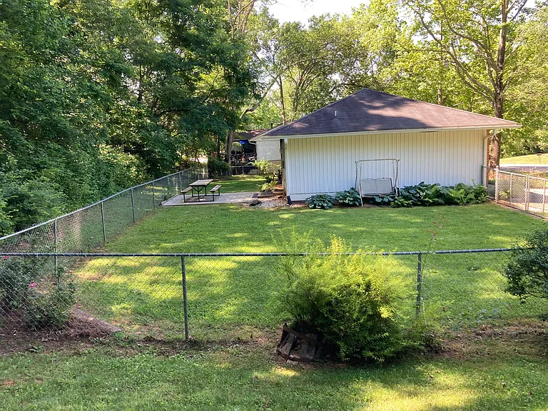 13 Waters Rd — Photo 19