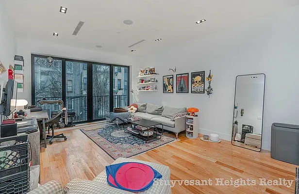 Rented by Stuyvesant Heights Realty Corp | media 3