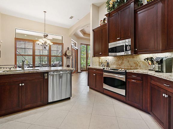 3rd image of 6953 Antinori Ln