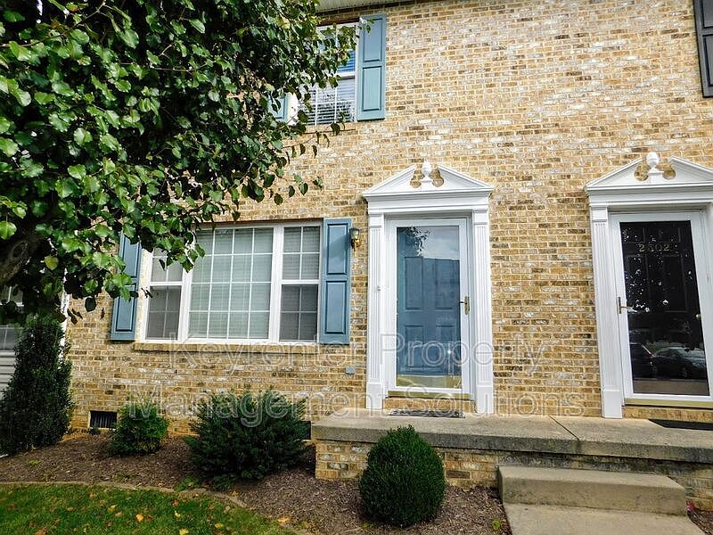 1st image of 2304 Breckenridge Ct