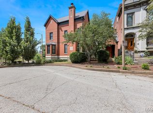 2355 Albion Pl APT B, Saint Louis, MO