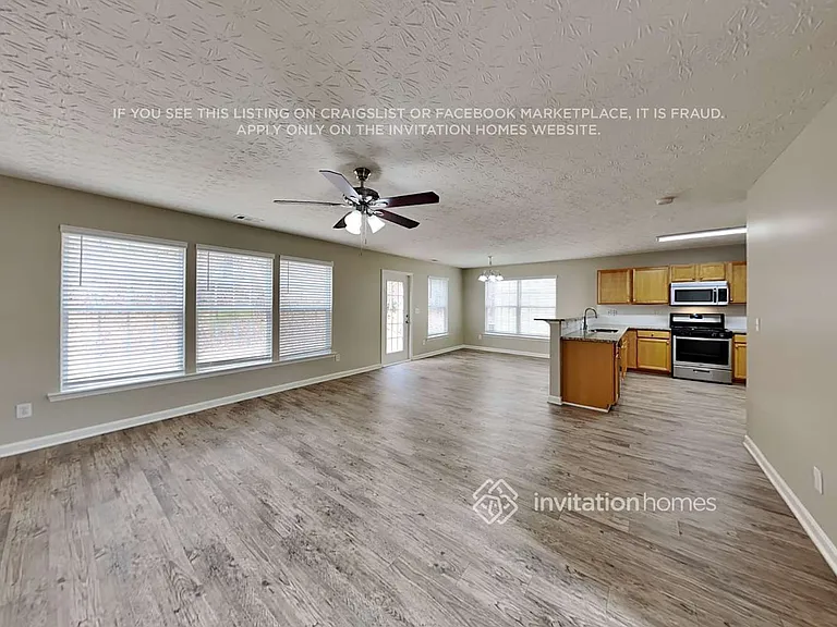 371 Arrowhead Dr — Photo 5