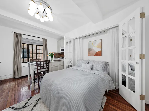 25 Tudor City Place 1014 image 3 of 7