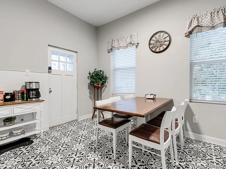 3313 Ellwood Ave #2 — Photo 14