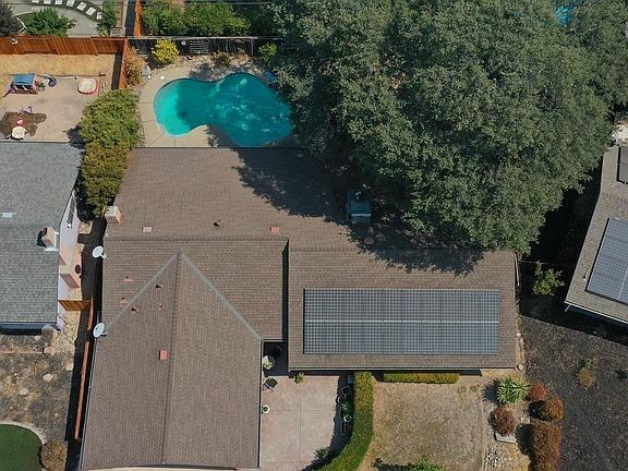 3rd image of 3318 Westwood Dr