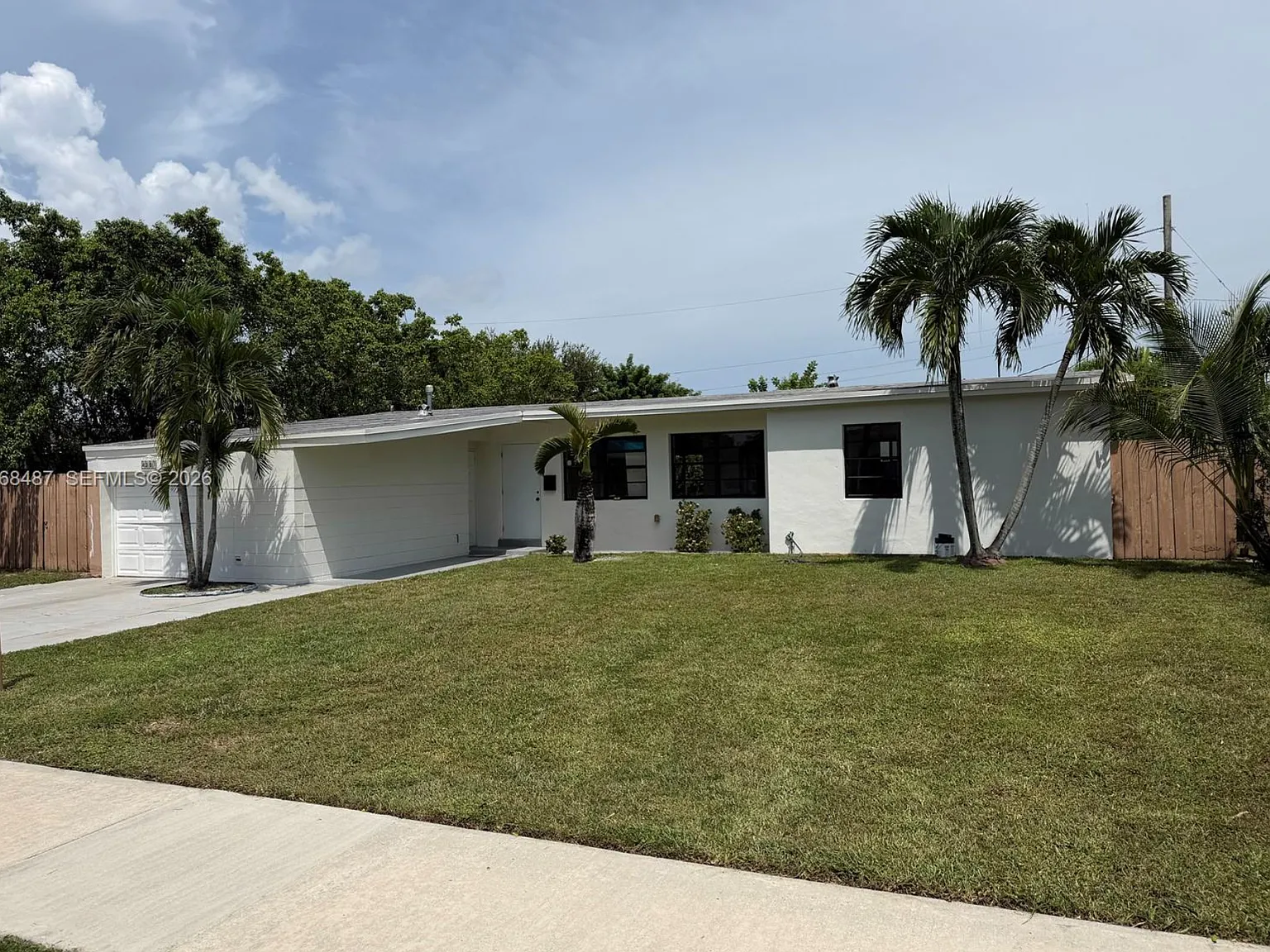 3 bed, 1202 sqft, $3,750 — Photo 3