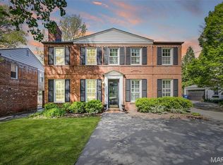 1009 S McKnight Rd, Saint Louis, MO 63117