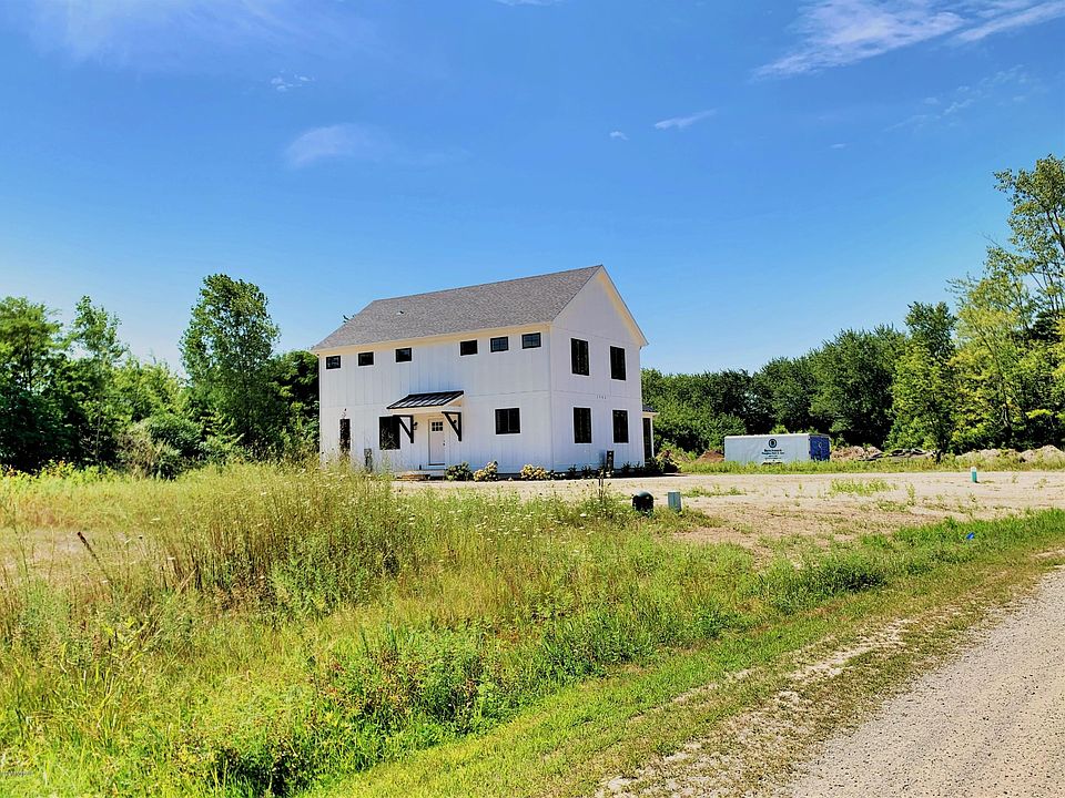 1st image of 5584 Hidden Pond Ln