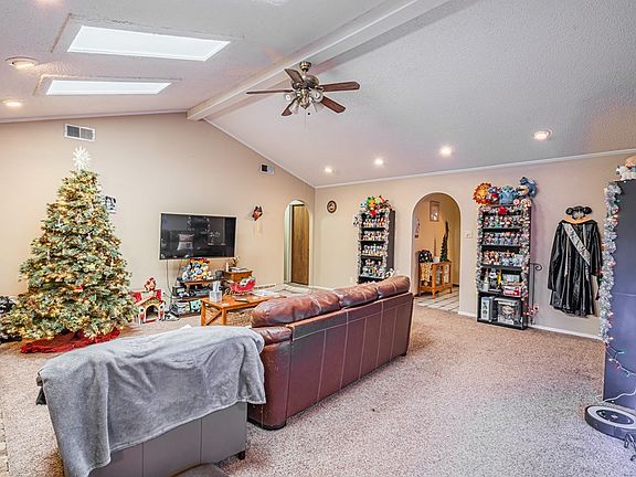 3rd image of 3929 Millbrook Dr