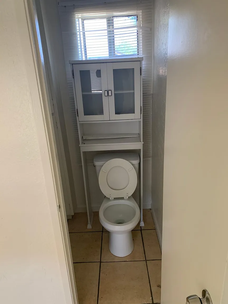 608 Benson Ave APT A photo 1