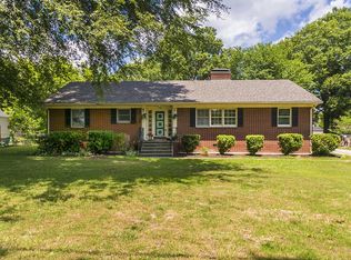 1553 Granville St, Burlington, NC 27215