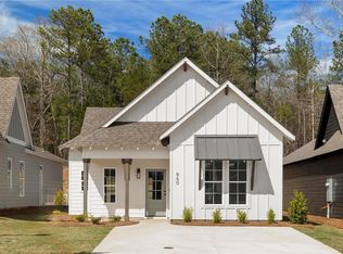 860 Village Dr, Opelika, AL 36801