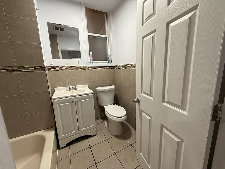 480 Irvine Turner Blvd #2 — Photo 4